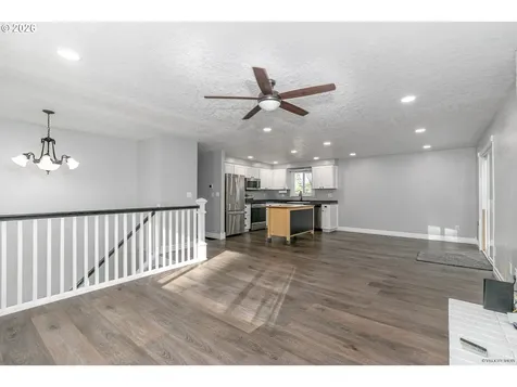 991 NE Foothills Drive Estacada OR 97023