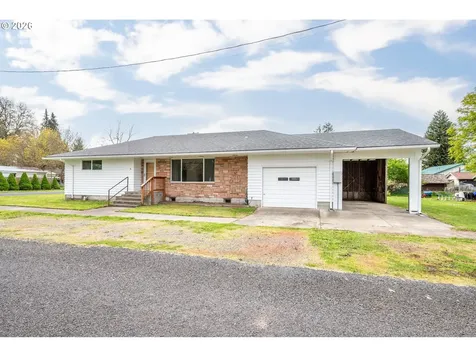 301 Cedar Street Toledo WA 98591