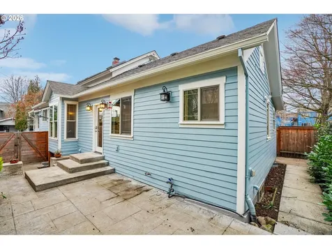 623 NE Sacramento Street Portland OR 97212