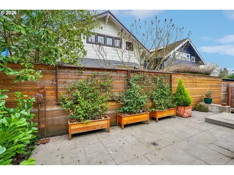 623 NE Sacramento Street Portland OR 97212
