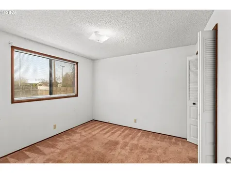 798 Driftwood Drive Eugene OR 97402