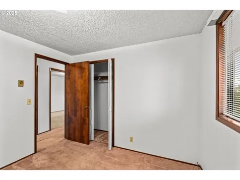 798 Driftwood Drive Eugene OR 97402