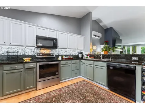 1422 SW Pioneer Drive Willamina OR 97396