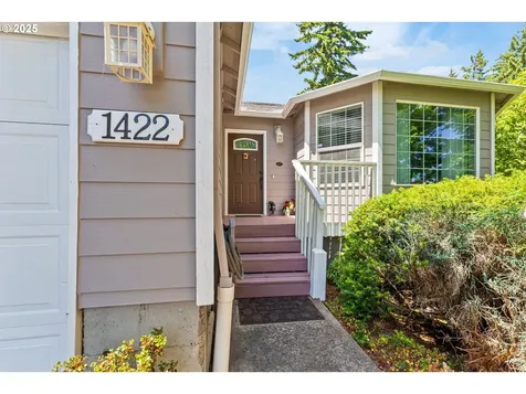 1422 SW Pioneer Drive Willamina OR 97396