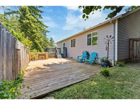 1422 SW Pioneer Drive Willamina OR 97396