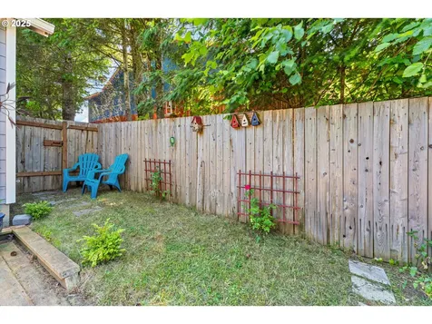 1422 SW Pioneer Drive Willamina OR 97396