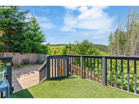 1422 SW Pioneer Drive Willamina OR 97396