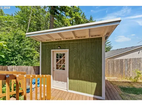1422 SW Pioneer Drive Willamina OR 97396