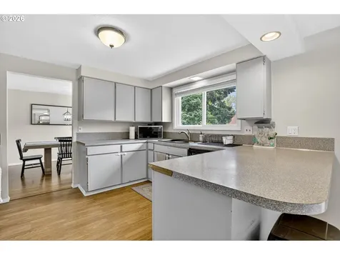 1800 NE 159th Avenue Portland OR 97230
