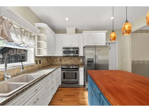 721 S Park Street Carlton OR 97111