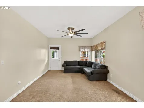 721 S Park Street Carlton OR 97111