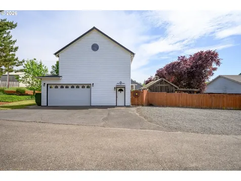 721 S Park Street Carlton OR 97111