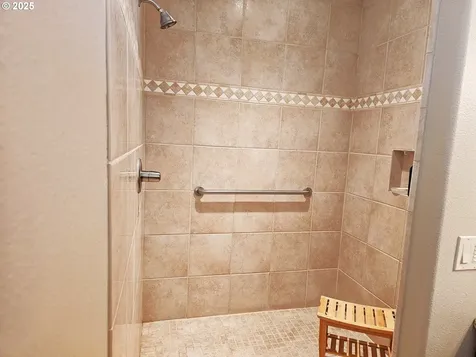 6481 SW Wren Street Culver OR 97734