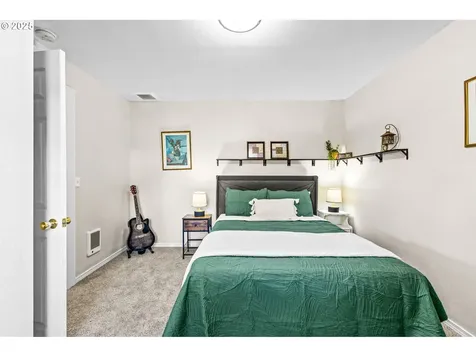 1570 SW Hill Street Dallas OR 97338