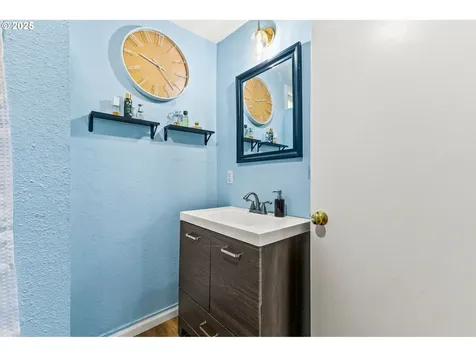 1570 SW Hill Street Dallas OR 97338
