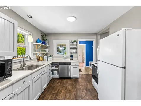 1570 SW Hill Street Dallas OR 97338