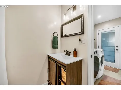 3811 Souza Street Eugene OR 97402