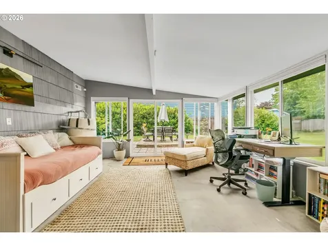 3811 Souza Street Eugene OR 97402