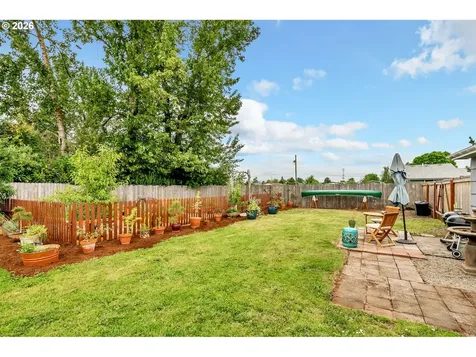 3811 Souza Street Eugene OR 97402