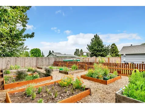 3811 Souza Street Eugene OR 97402