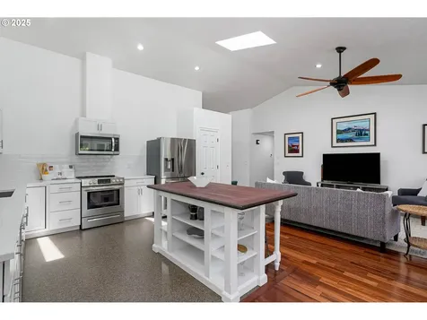28297 Andrews Lane Corvallis OR 97330