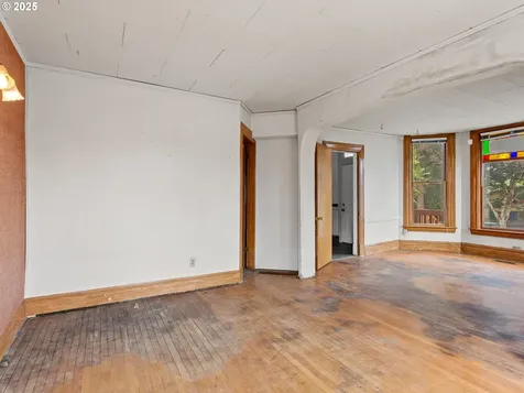 3954 SE Taylor Street Portland OR 97214