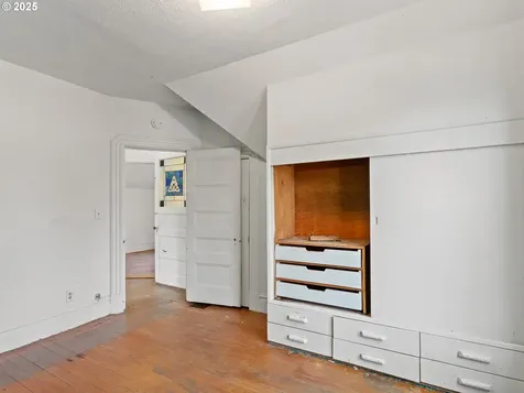 3954 SE Taylor Street Portland OR 97214