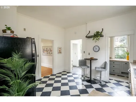 2002 NE 13th Avenue Portland OR 97212