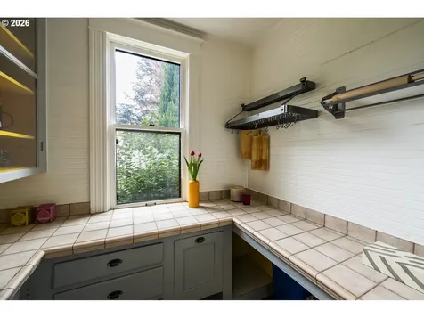 2002 NE 13th Avenue Portland OR 97212