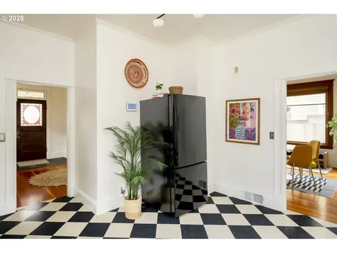 2002 NE 13th Avenue Portland OR 97212