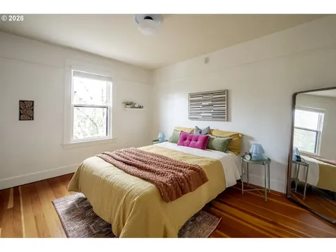 2002 NE 13th Avenue Portland OR 97212