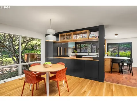 5745 SW Gaines Court Portland OR 97221