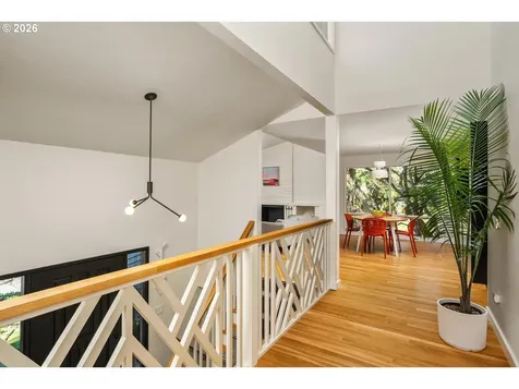 5745 SW Gaines Court Portland OR 97221