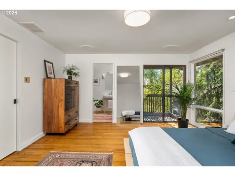 5745 SW Gaines Court Portland OR 97221