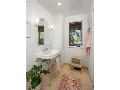 5745 SW Gaines Court Portland OR 97221