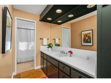 5745 SW Gaines Court Portland OR 97221