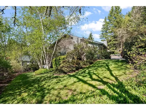 5745 SW Gaines Court Portland OR 97221