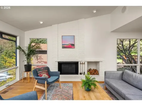 5745 SW Gaines Court Portland OR 97221