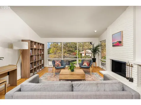 5745 SW Gaines Court Portland OR 97221