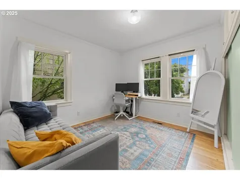 3142 NE Wasco Street Portland OR 97232