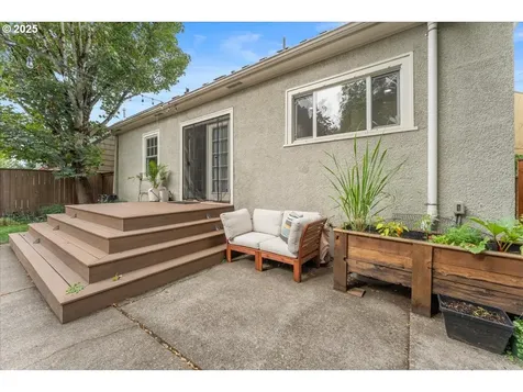 3142 NE Wasco Street Portland OR 97232