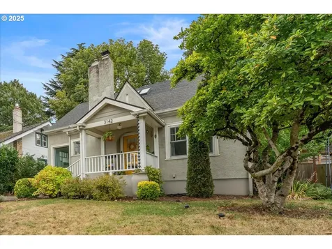 3142 NE Wasco Street Portland OR 97232