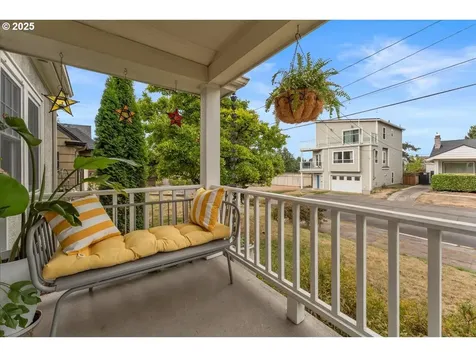 3142 NE Wasco Street Portland OR 97232