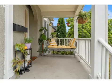 3142 NE Wasco Street Portland OR 97232