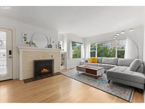 3142 NE Wasco Street Portland OR 97232