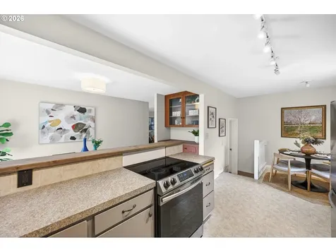 4934 SE Harvey Street Milwaukie OR 97222