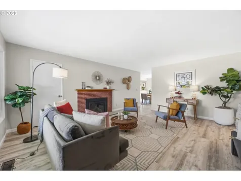 4934 SE Harvey Street Milwaukie OR 97222