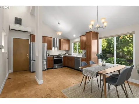 8130 SW Hemlock Street Portland OR 97223