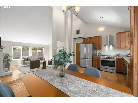 8130 SW Hemlock Street Portland OR 97223
