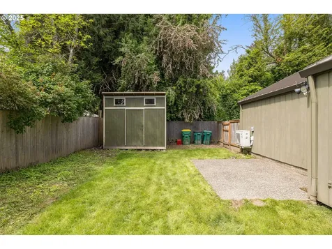 8130 SW Hemlock Street Portland OR 97223